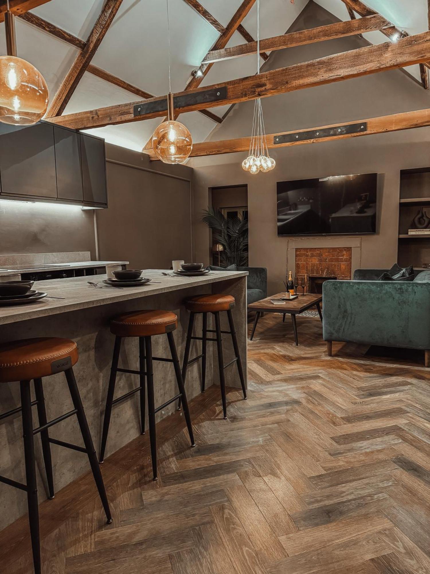 Magistrates Penthouse Suite - Town Centre Apartments With Spa Morpeth Zewnętrze zdjęcie